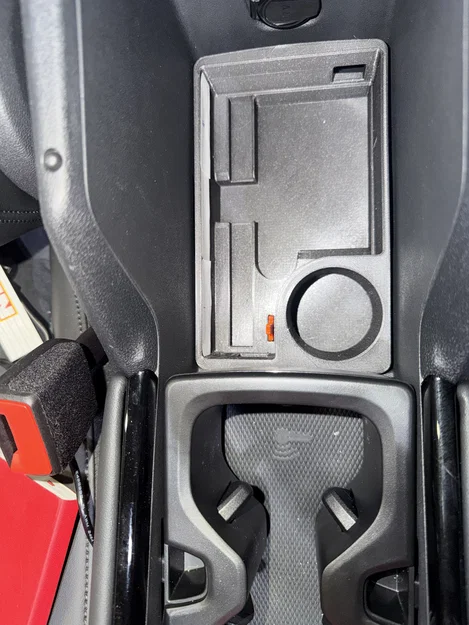 Tiguan 3 Inlay Mittelarmlehne - Image 2