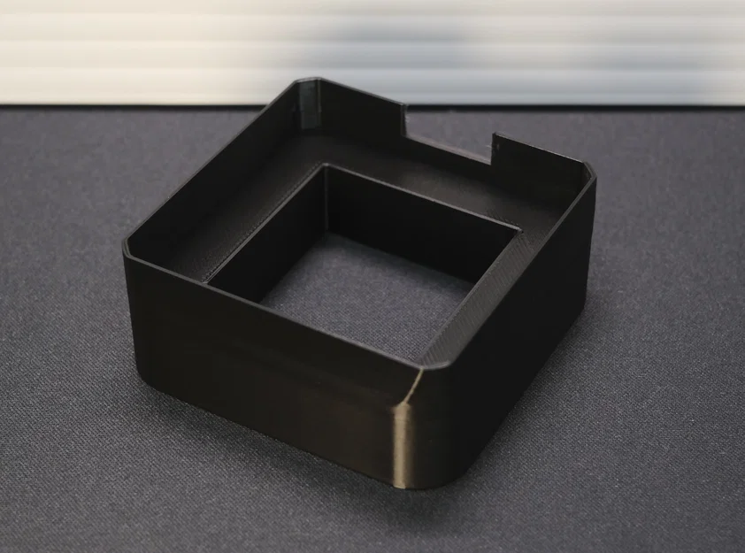 Bệ nâng cho Anker 3-in-1 Cube Magsafe Charger - Image 1