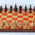 Bộ Courier Chess chuẩn kích thước thật – bàn 2 mảnh tùy chọn - Thumbnail 1