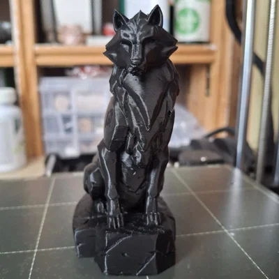 Mô hình tượng sói đá phong cách đa giác độc đáo để in 3D