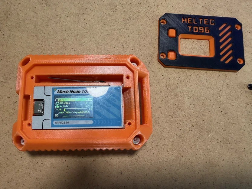Vỏ Heltec Mesh Node T096/Heltec Wireless Tracker V2 cho pin lipo & anten trong - Image 4