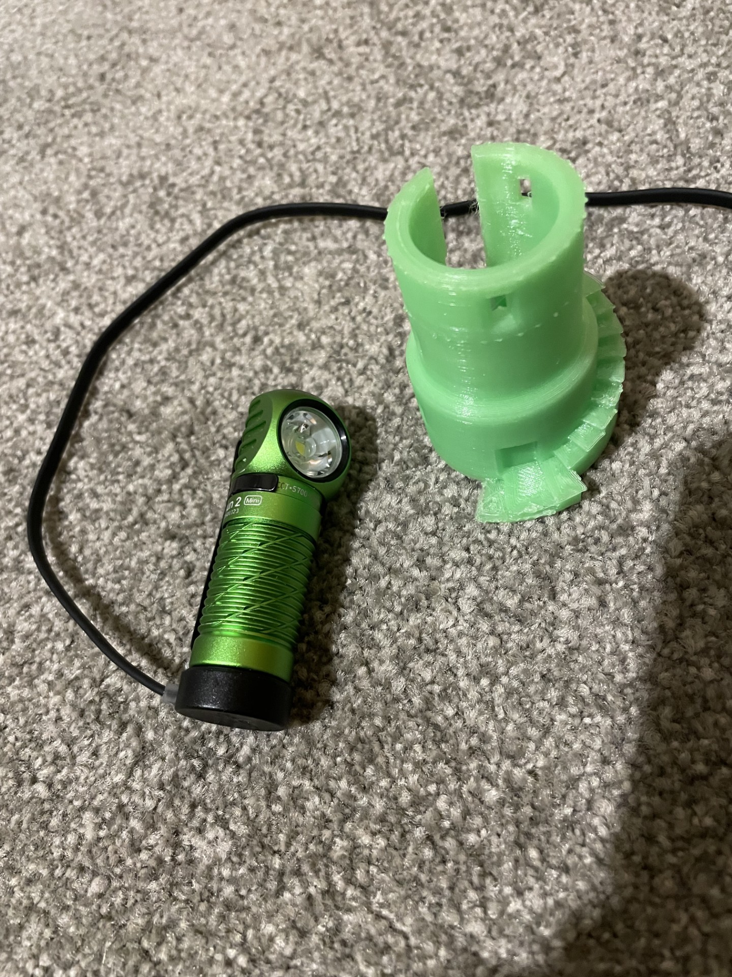 Đế sạc in 3D cho đèn pin Olight Perun 2 Mini hình ngọn hải đăng
