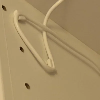 Kẹp giữ dây cáp 3.25mm cho tủ IKEA Pax (tương thích ÖVERSIDAN)