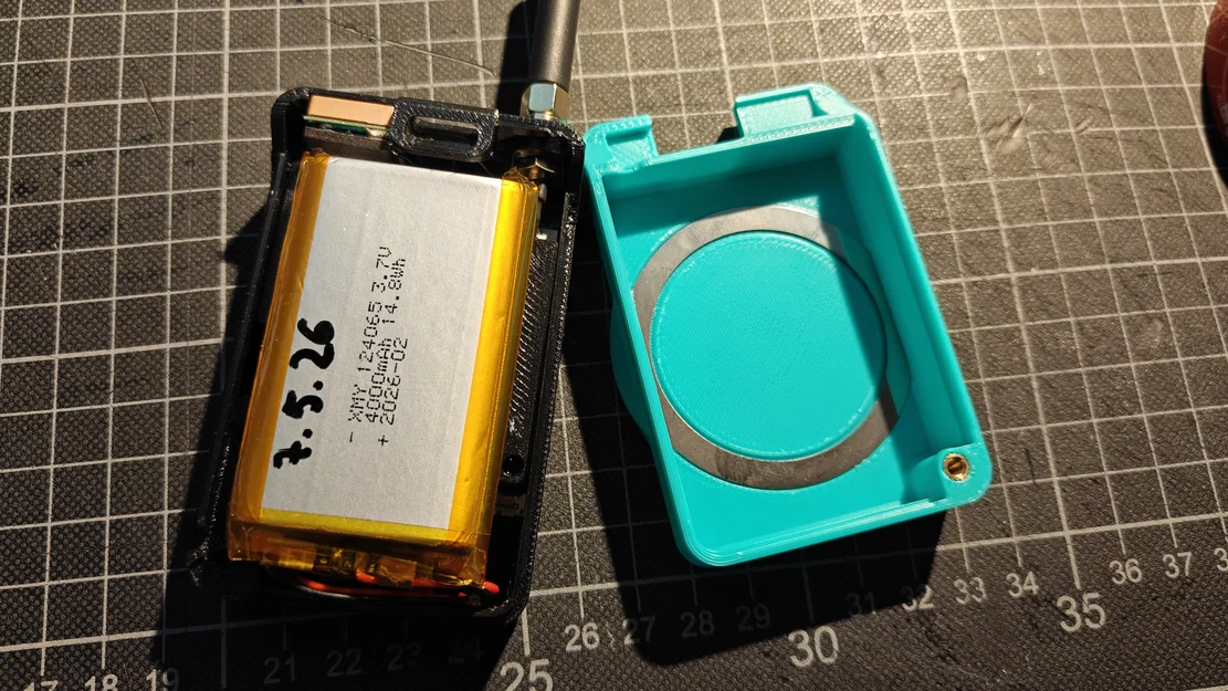 Case Seeed Wio Tracker L1 E-ink 4000mAh + Magnetic Safe - Image 4