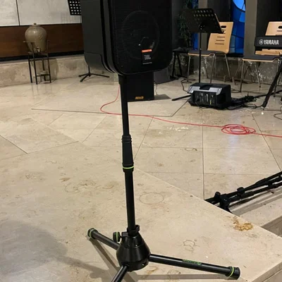 JBL CONTROL 1 PRO_ Halterung M10x1,25 (Giá/Adapter gắn chân tripod)