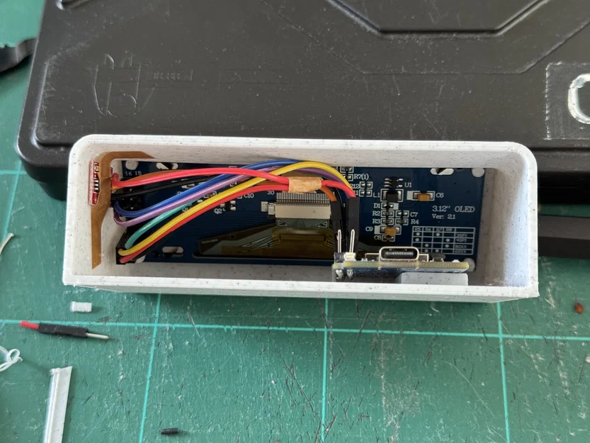 Vỏ cho Gadec Departure Board – ESP32 D1 mini & OLED 3.12" - Image 5