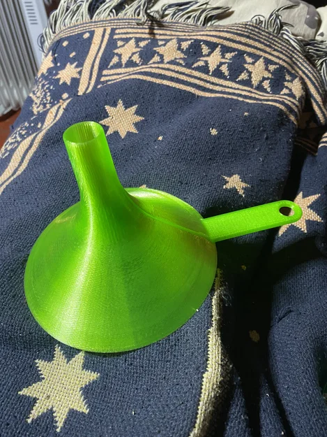 Mẫu phễu rót có tay cầm tiện lợi in 3D (STL file) - Image 7