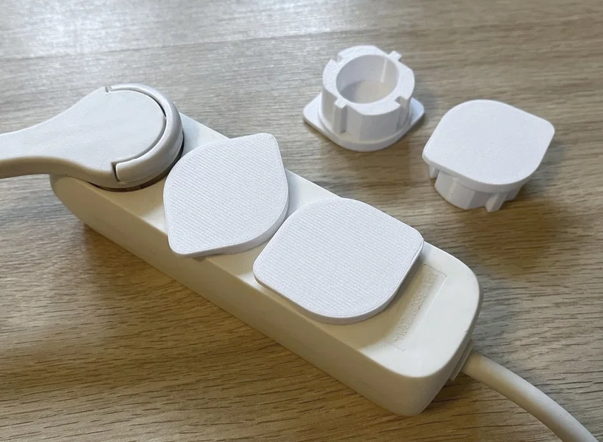 Remix: Nắp che ổ cắm Schuko chống bụi/khóa trẻ em - Power Socket Cover Child Lock - Image 1