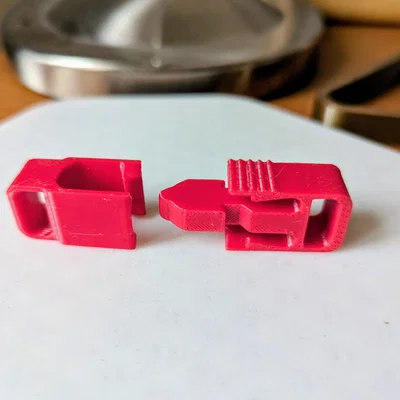 Khóa bấm nhả nhanh (Easy release snap fastener / buckle)