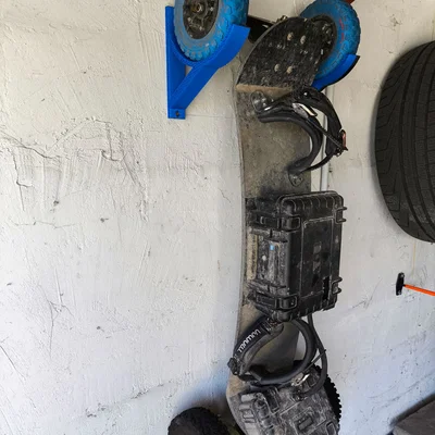 Giá treo tường 3D cho ván trượt địa hình Trampa Board 8 inch