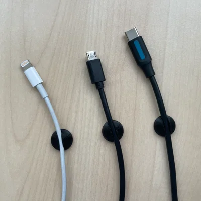 Kẹp Giữ Dây Cáp Trên Xe (Car Cable Holder)