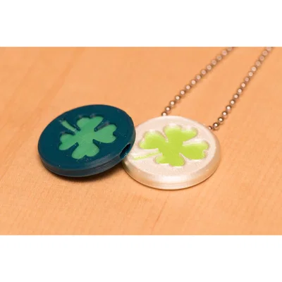 Mặt dây chuyền cỏ 4 lá (Shamrock) đa vật liệu