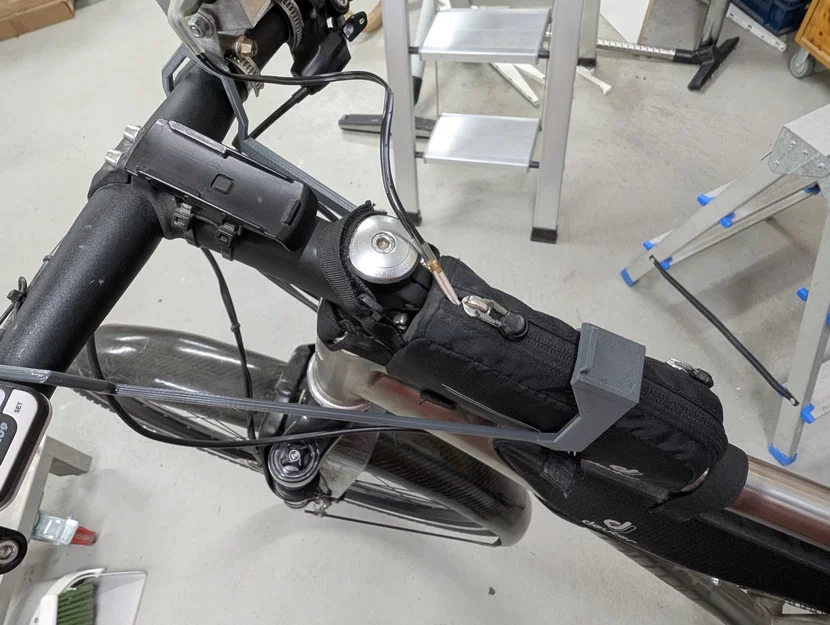 Thanh cố định ghi đông xe đạp (Handlebar stabilizer) giúp sửa xe dễ dàng - Image 2
