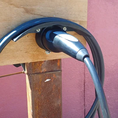 Giá treo tường cho sạc Tesla UMC EU (Support Mural Prise Chargeur Tesla UMC EU)