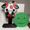 Giá đỡ Scrub Daddy hình Bò Dâu (Strawberry Cow) kèm khay hứng nước - Thumbnail 1