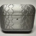 Ốp AirPods Pro 3 vân da rắn (Snake Skin Texture Case) - Thumbnail 3