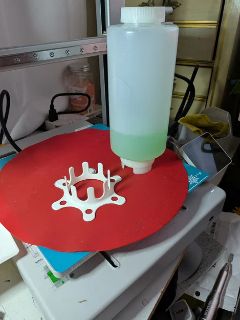 Đế giữ chai xà phòng, chai gia vị in 3D tiện lợi cho nhà bếp - Image 2
