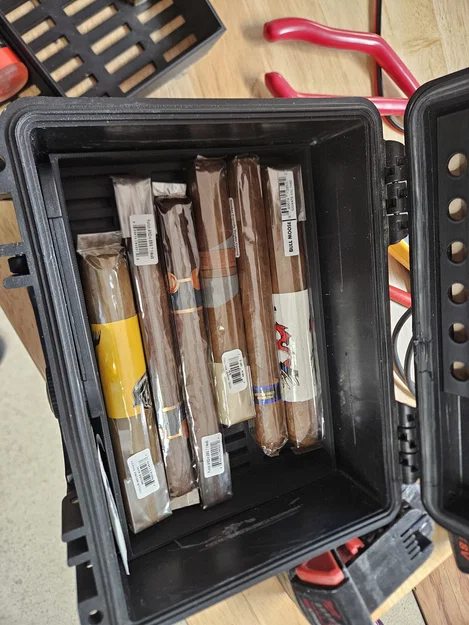 Humidor Apache 1800 (Apache 1800 Humidor) - Image 3