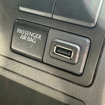 Nắp che bảng điều khiển cho VW T5.2 (Có tùy chọn cổng USB)