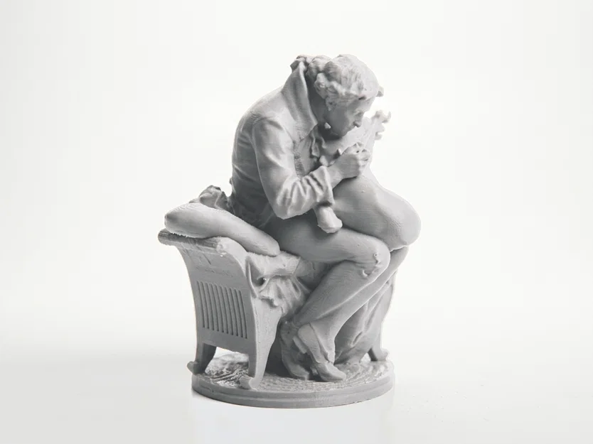 Tượng Điêu Khắc Hậu Cổ Điển Iron Jenner – 3D Printable - Image 4