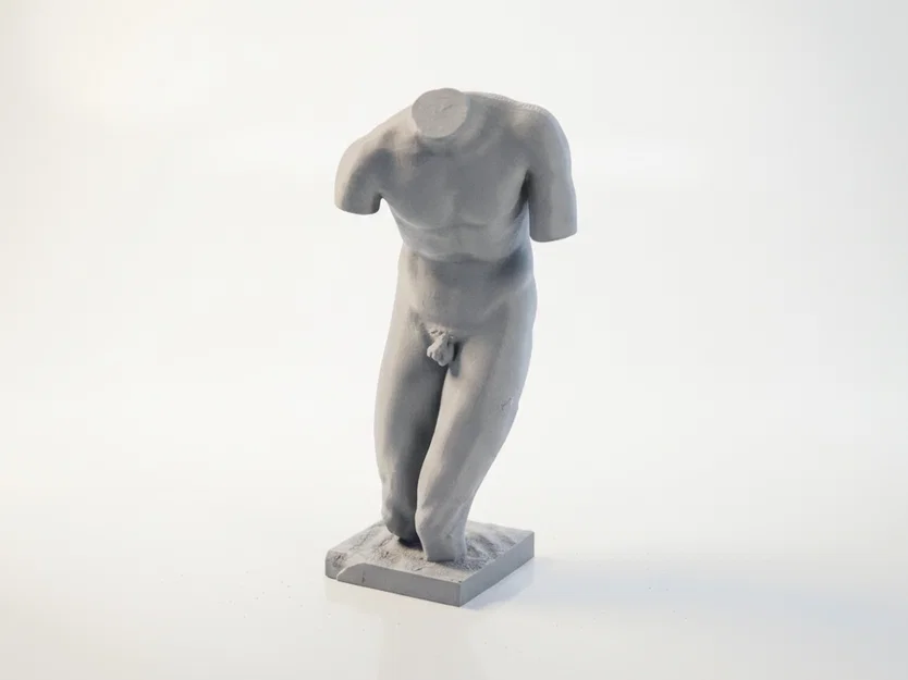 Tượng Thân Iron Valentini Cổ Điển – Mô Hình 3D Có Thể In - Image 1
