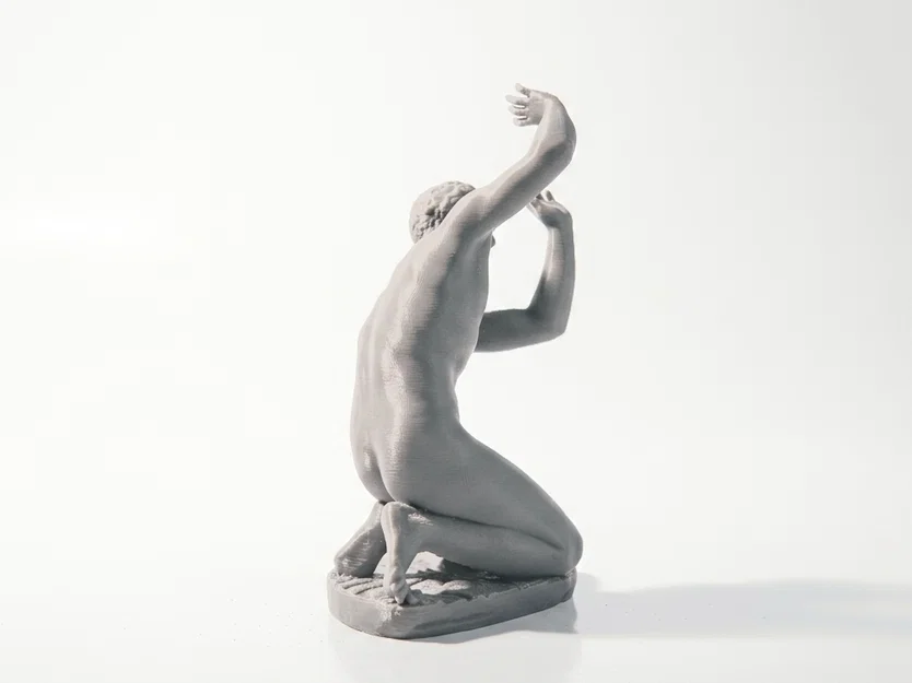 Tượng Cổ Điển Thiếu Niên Quỳ Gối – 3D Printable - Image 2