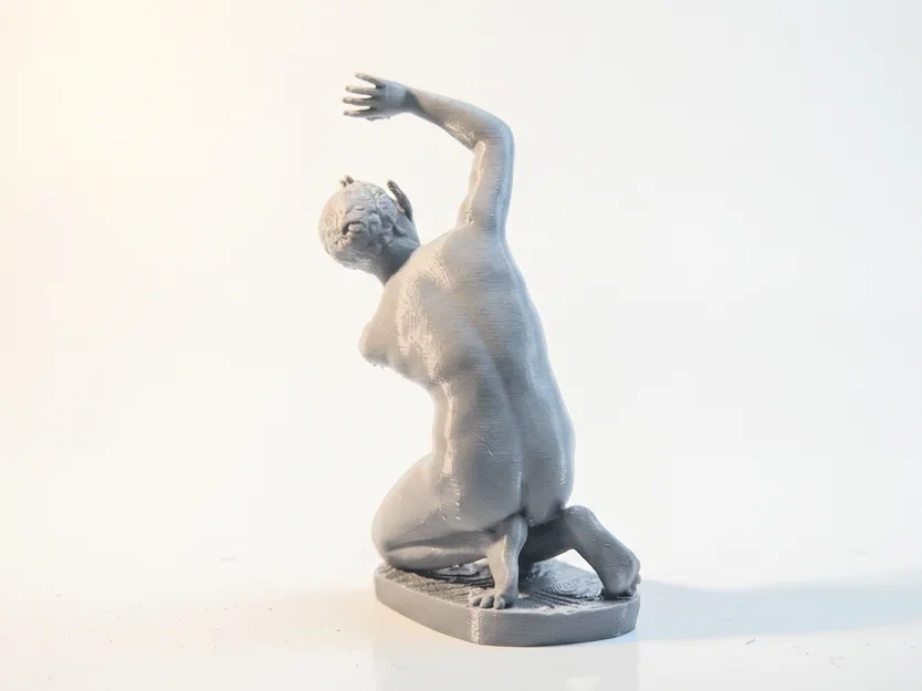 Tượng Cổ Điển Thiếu Niên Quỳ Gối – 3D Printable - Image 3