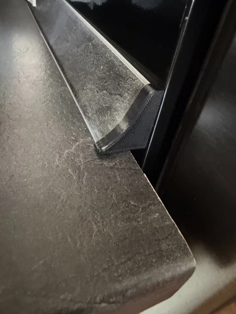Nắp chụp đầu nẹp chân bếp (Kitchen skirting board end cap) - Image 1