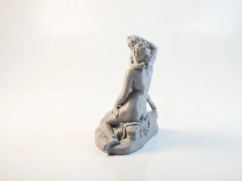Tượng Cổ Điển Venus Hôn Cupid – Mô Hình 3D Có Thể In - Image 2