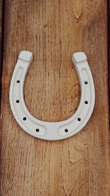 Móng ngựa (Horseshoe) in 3D tối giản - Image 3