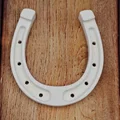 Móng ngựa (Horseshoe) in 3D tối giản - Thumbnail 3