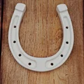 Móng ngựa (Horseshoe) in 3D tối giản - Thumbnail 4