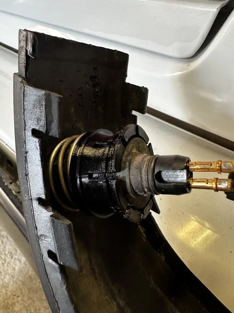 Kẹp cố định cảm biến lùi (PDC Sensor Clip) cho xe BMW E34 - Image 2