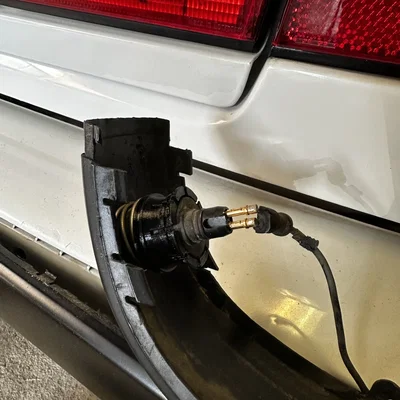 Kẹp cố định cảm biến lùi (PDC Sensor Clip) cho xe BMW E34