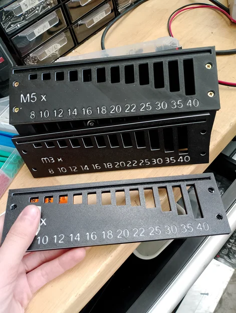 Bộ bảng phân loại ốc vít M4 và M5 in 3D tiện lợi - Image 1