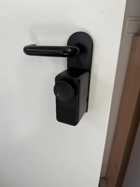 Giá đỡ SwitchBot Lock cho cửa phụ Hörmann (Halterung für Hörmann Nebeneingangstür) - Image 2