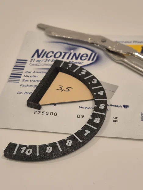 Khuôn cắt miếng dán Nicotinell 21mg theo liều (Nictoine Patch cutting aid) - Image 1