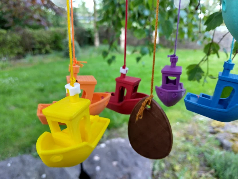 Chuyến Bay của Báidín Fionn: Benchy Chuông Gió & Chuông Mưa - Image 3