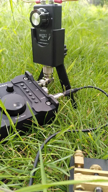 Giá đỡ & bipod WonderWand WonderLoop (2 bản) kèm tuỳ chọn callsign - Image 1