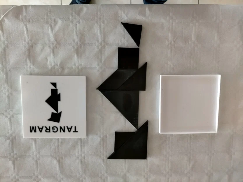 Tangram kèm hộp (Tangram avec sa boite) - Image 1