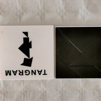 Tangram kèm hộp (Tangram avec sa boite)