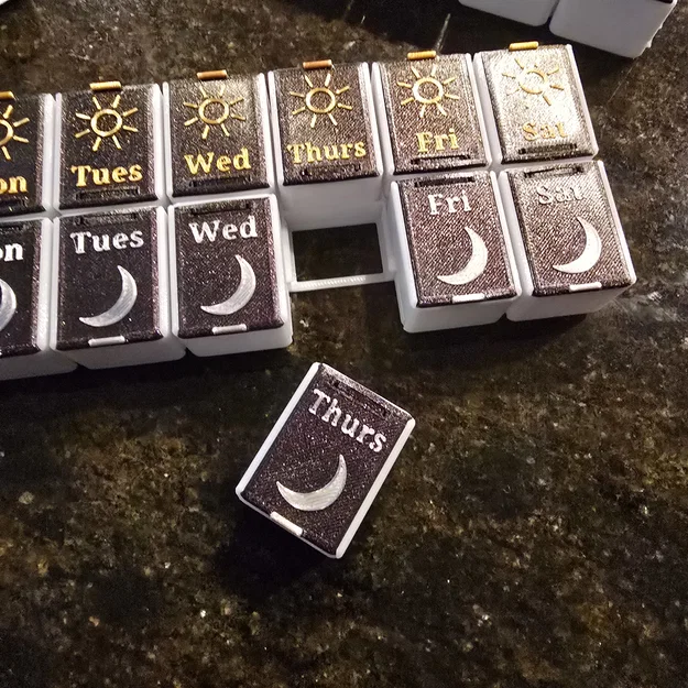 Hộp thuốc (pill box) / medication organizer với các hộp ngăn kéo rút rời - Image 1
