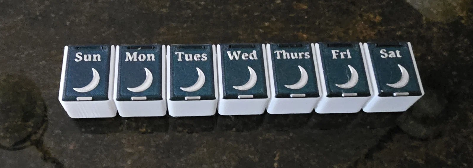 Hộp thuốc (pill box) / medication organizer với các hộp ngăn kéo rút rời - Image 3