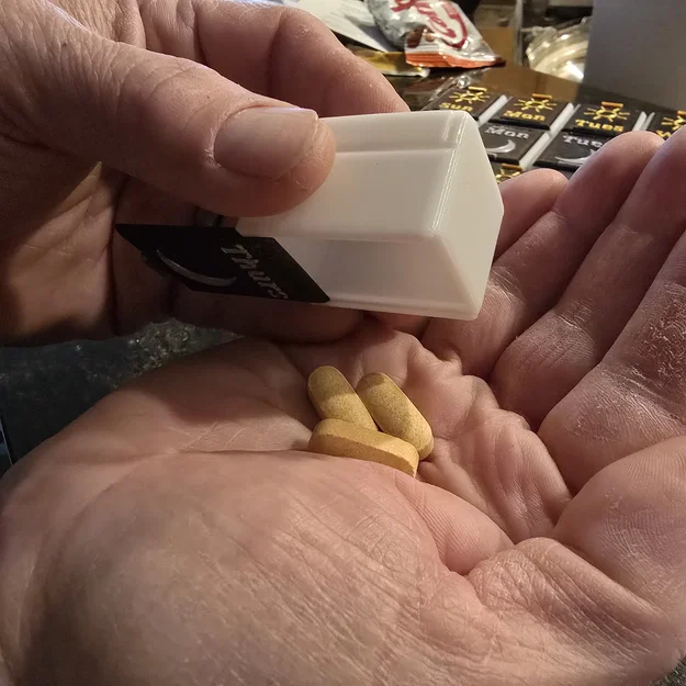 Hộp thuốc (pill box) / medication organizer với các hộp ngăn kéo rút rời - Image 7