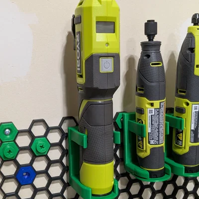 Giá treo máy bơm hơi Ryobi 4V USB Lithium cho bảng treo tường HSW
