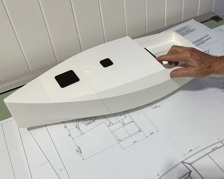 Thân du thuyền mô hình GLOBE 5.80 tỉ lệ 1:10 (Model Yacht Hull) - Image 9