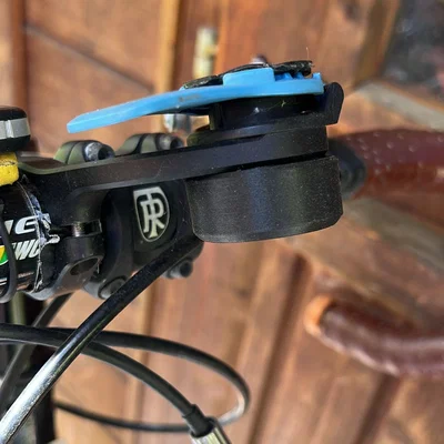 Giá đỡ AirTag cho xe đạp dùng với QuadLock