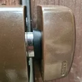 Abus Türzusatzschloss Fanghilfe – Miếng hỗ trợ móc/khớp cho khóa phụ - Thumbnail 1