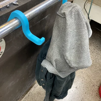Móc treo áo cho thùng đồ nghề (Tool box coat hanger)