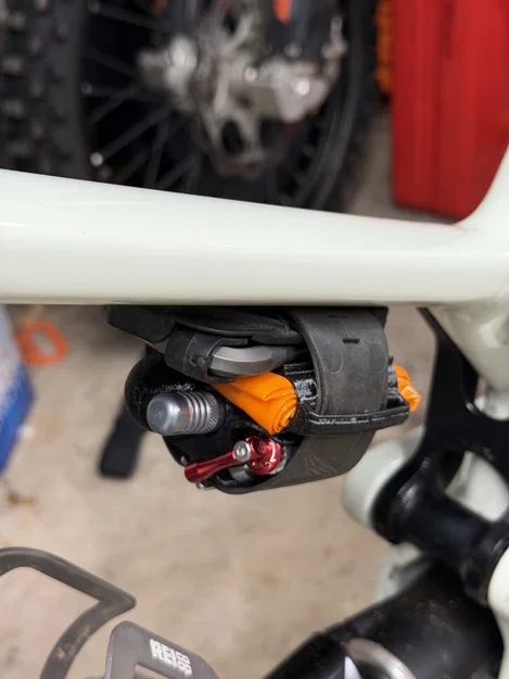 Tool Roll MTB – Giữ CO2 cartridge, inflator & Dynaplug sửa lốp - Image 3